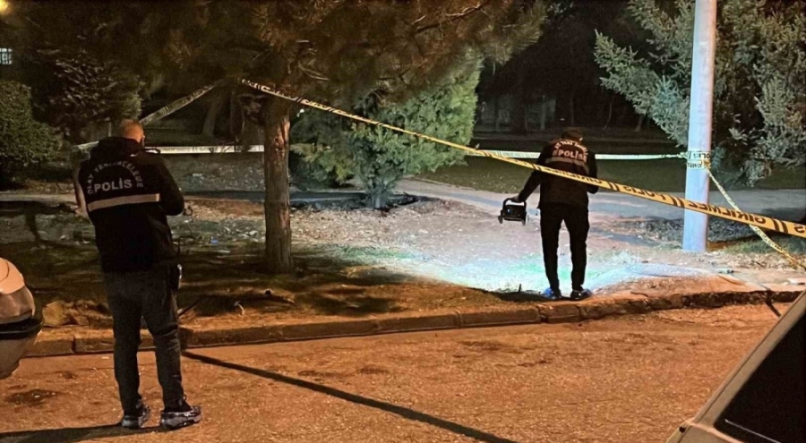 Husumetli iki grup arasında çıkan kavgada 2 kişi yaralandı