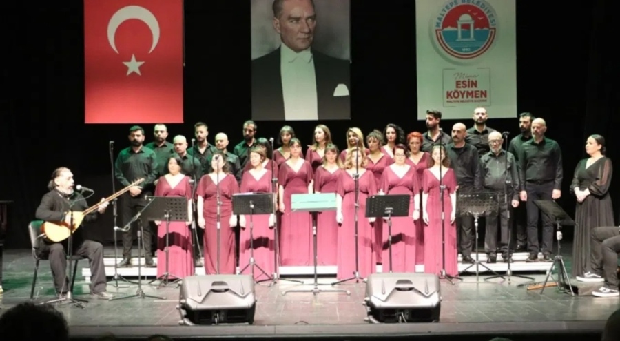 İstanbul Maltepe'de Ruhi Su için anma konseri düzenlendi