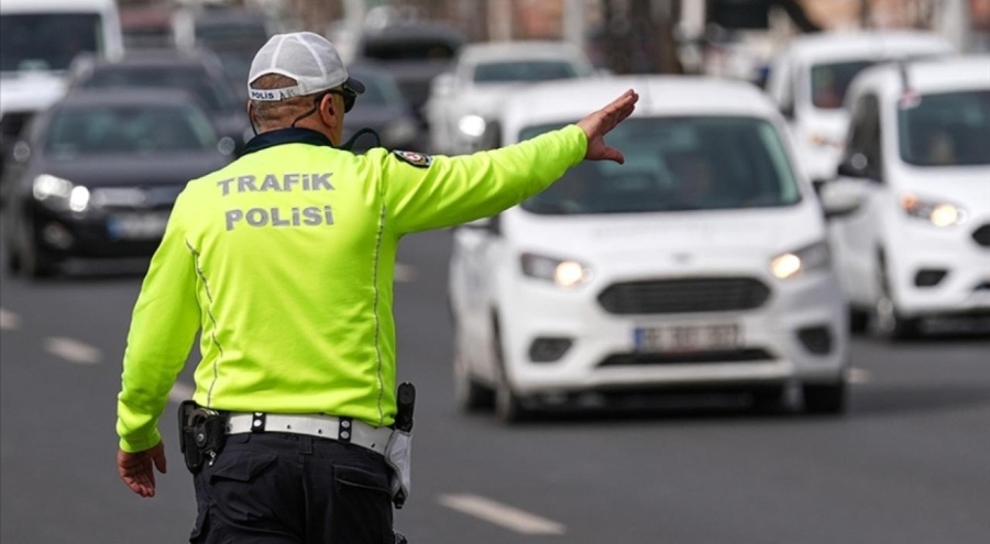 Trafikte düzeni bozana rekor cezalar yolda
