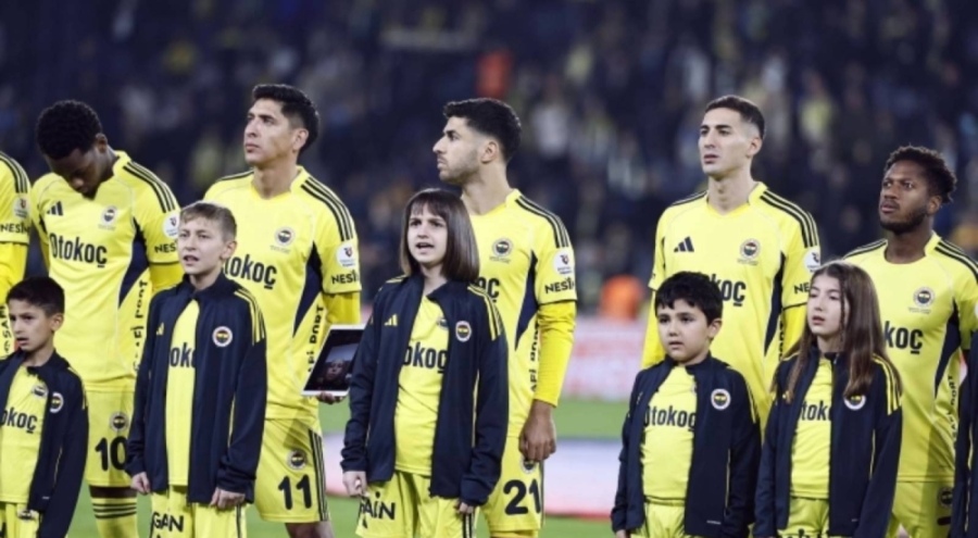 Aziz Yıldırım'ın kızı, Marco Asensio ile seremoniye çıktı