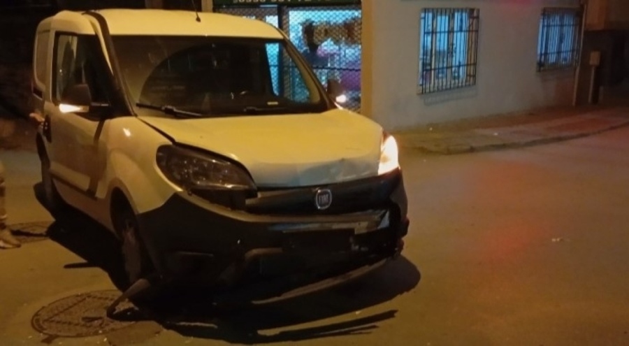 Bursa'da gece saatlerinde sıkışmalı kaza! Yaralılar var...