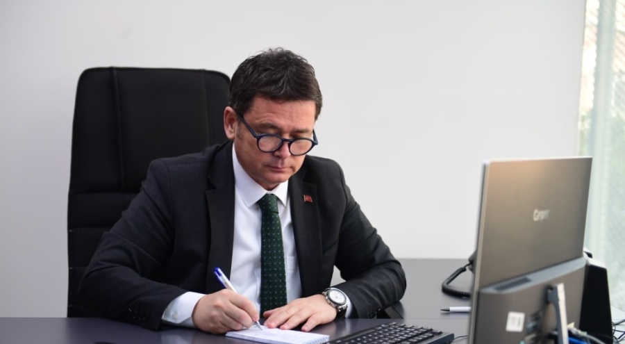 Vatandaşın telefonlarını Osmangazi Belediye Başkanı Erkan Aydın açtı