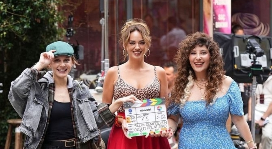 Oyuncu Şebnem Bozoklu: Küfrü duyunca senaryoyu kabul ettim