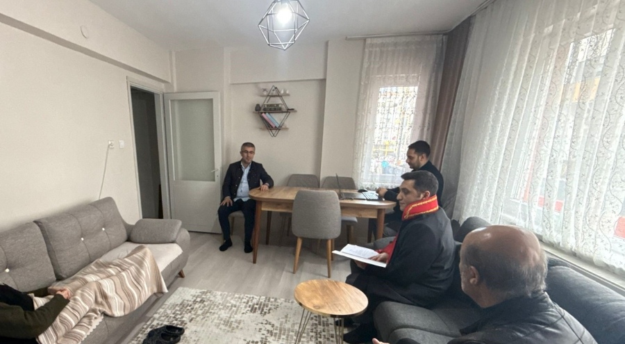 Bursa'da ilginç dava! Mahkeme heyeti eve gitti