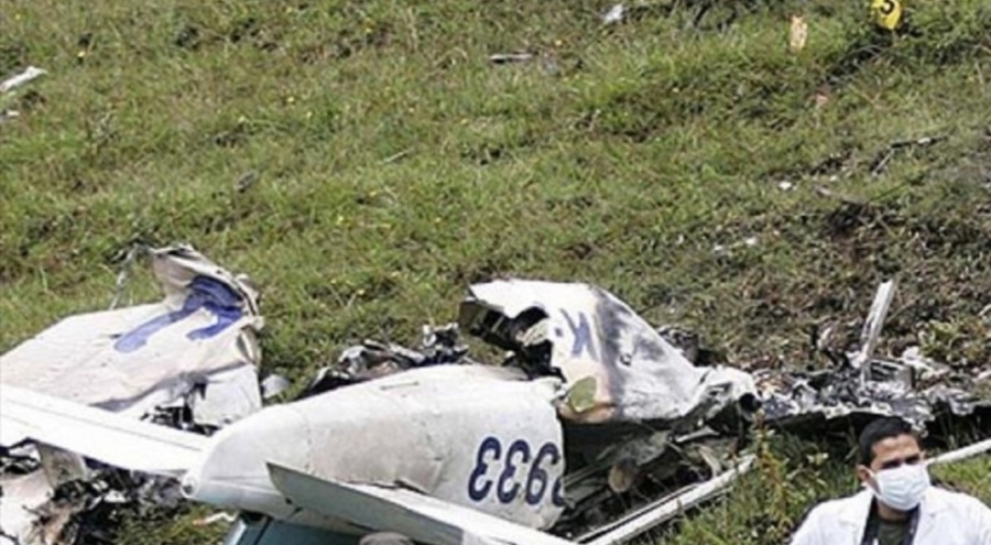 Meksika'nın başkenti Meksiko'da uçak düştü: En az 7 ölü