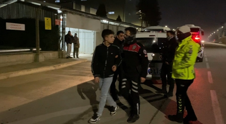 Bursa'da "dur" ihtarına uymayan ehliyetsiz sürücüye ceza