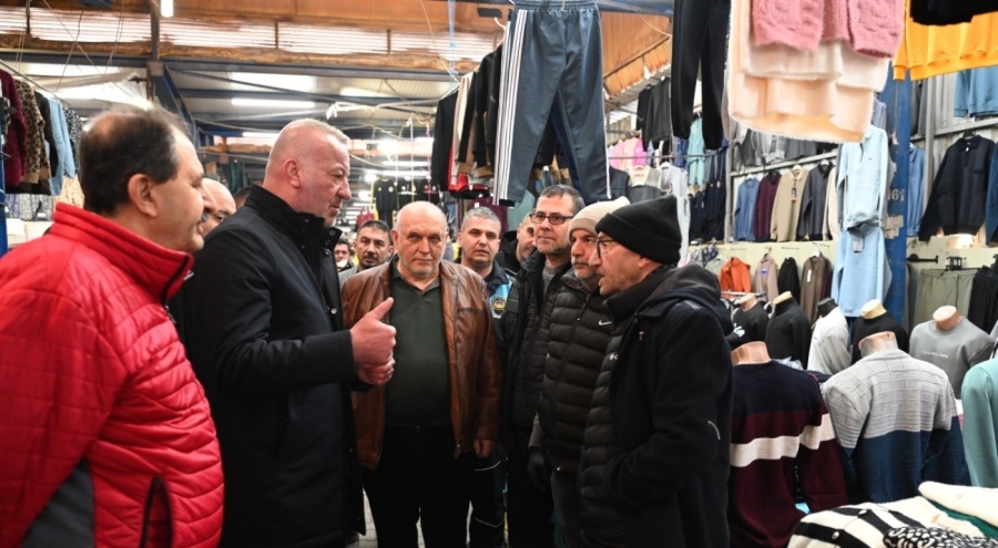 Karacabey'de belediyecilik sahada yapılıyor