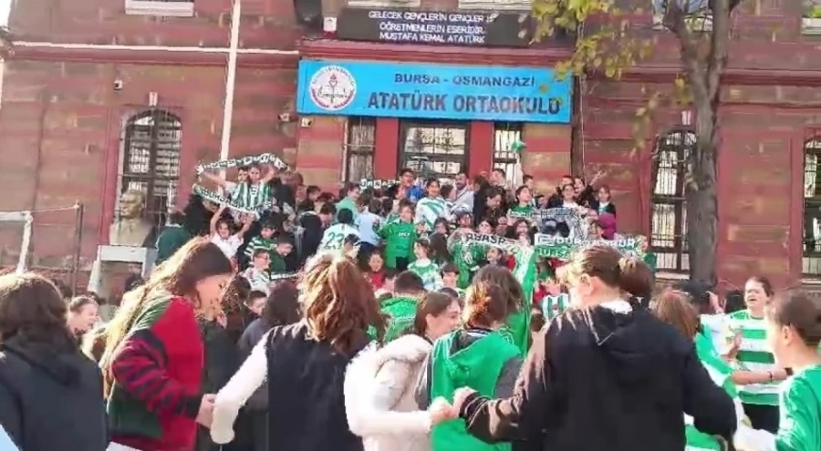 Bursa'da her ayın 16'sı "Bursa Spor Günü" olarak ilan edildi! Öğrenciler formalarıyla okula geldi