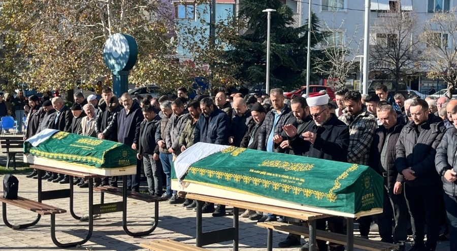 Bursa'da öldürüp intihar etmişti, kızıyla yan yana toprağa verildi