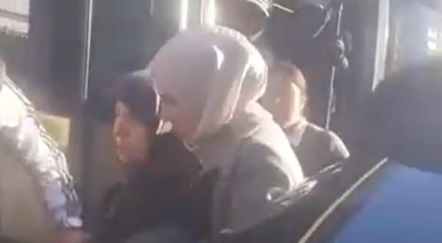 İstanbul'da yaşlı kadın minibüsten düştü