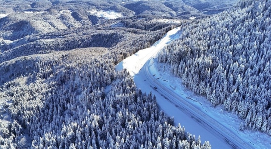Çambaşı Yaylası'nda kış manzarası havadan görüntülendi