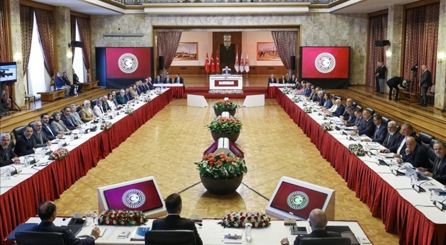 Ak Parti'nin "Terörsüz Türkiye" raporu Cumhurbaşkanı Erdoğan'a sunuldu