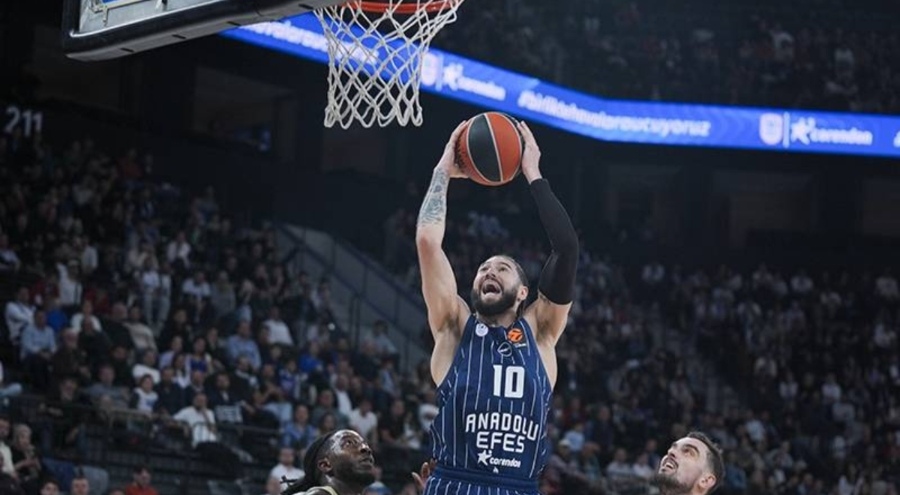 Anadolu Efes, Zalgiris'i 23 sayı farkla yendi