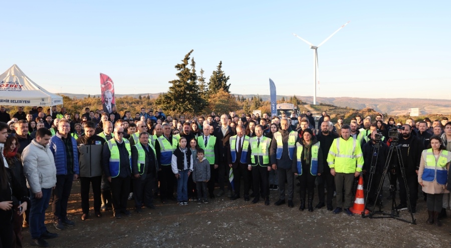 Bursa'da 'Hatıra Ormanı'nda 15 bin 28 fidanı toprakla buluştu