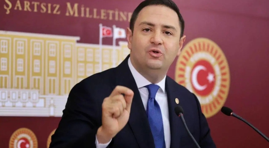 CHP'li Akdoğan'dan Melih Gökçek'e: 'Yavaş'a soruşturma izni veren kişiyle buluştun mu?'