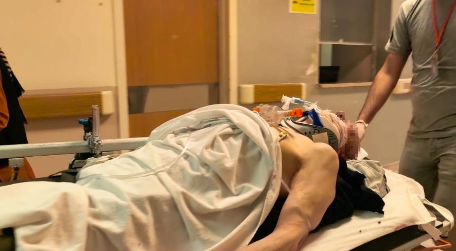 Bursa'da merdiven boşluğuna düşen yaşlı adam ağır yaralandı