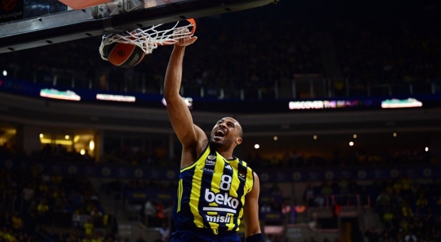 Fenerbahçe Beko, Emporio Armani'yi 87-72 yendi