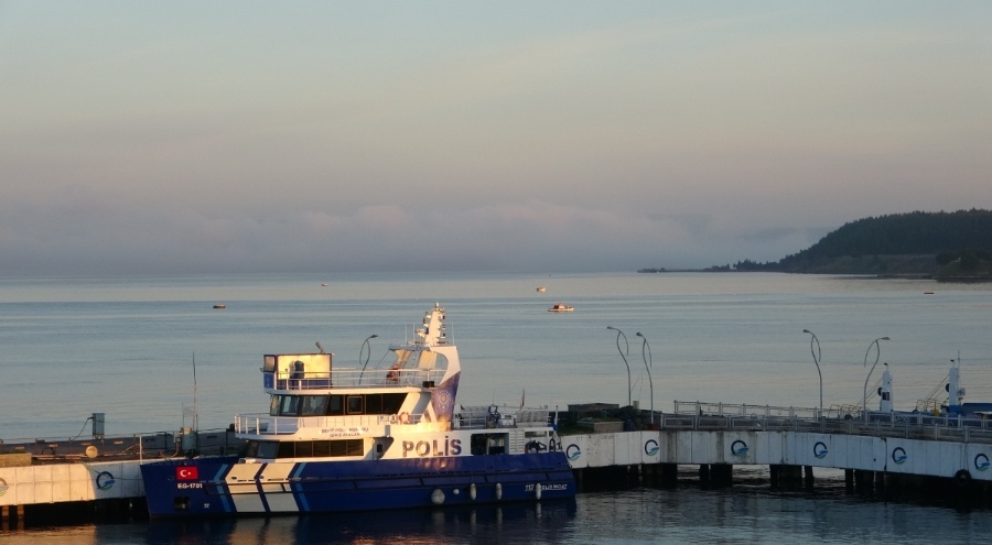 Çanakkale Boğazı sis nedeniyle transit gemi geçişlerine kapatıldı