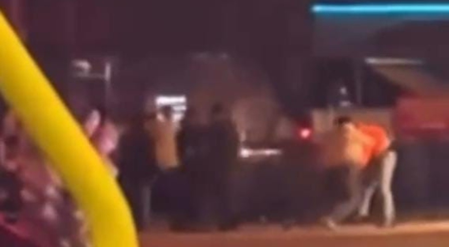 Bursa'da iki grup tekme tokat kavga etti