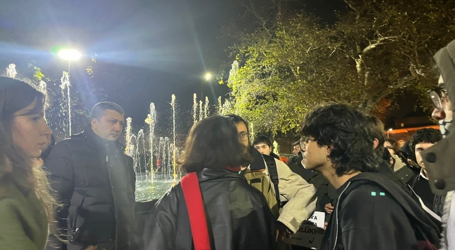 Bursa'da basın açıklamasına polis engeli: Heykel'e çıkmak isteyen gruba abluka