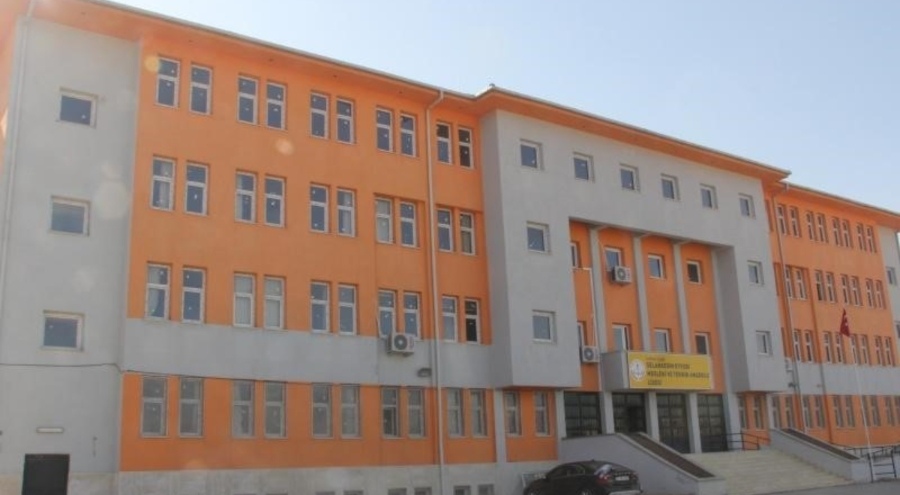 Lisede taciz iddiası: Öğretmen gözaltında