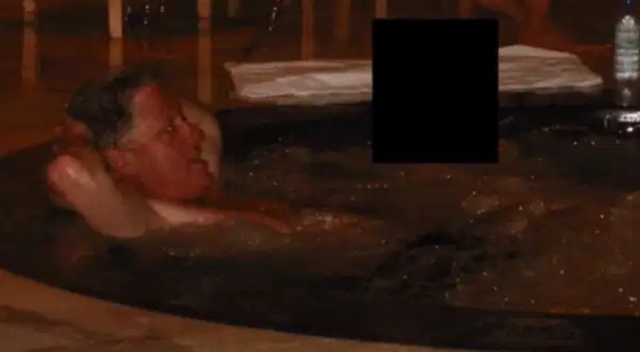 ABD Adalet Bakanlığı Epstein arşivini açtı: Clinton'ın fotoğrafları gündemde