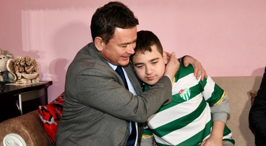 Osmangazi Belediye Başkanı Aydın'dan anlamlı kutlama