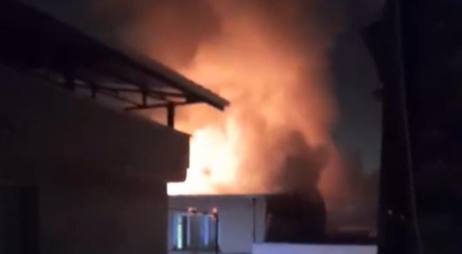 Bursa'da çatı katında çıkan yangın mahalleyi ayağa kaldırdı