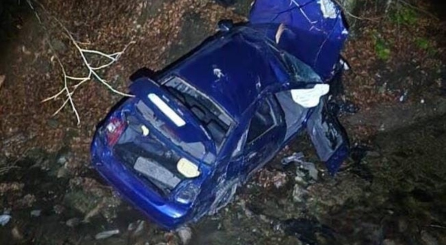 Bursa'da uçurumdan yuvarlanan otomobilden 3 kişi sağ çıktı!