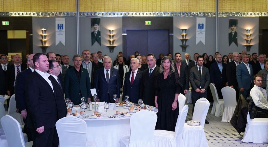Bursa'da inşaat mühendisleri geleneksel gecede bir araya geldi