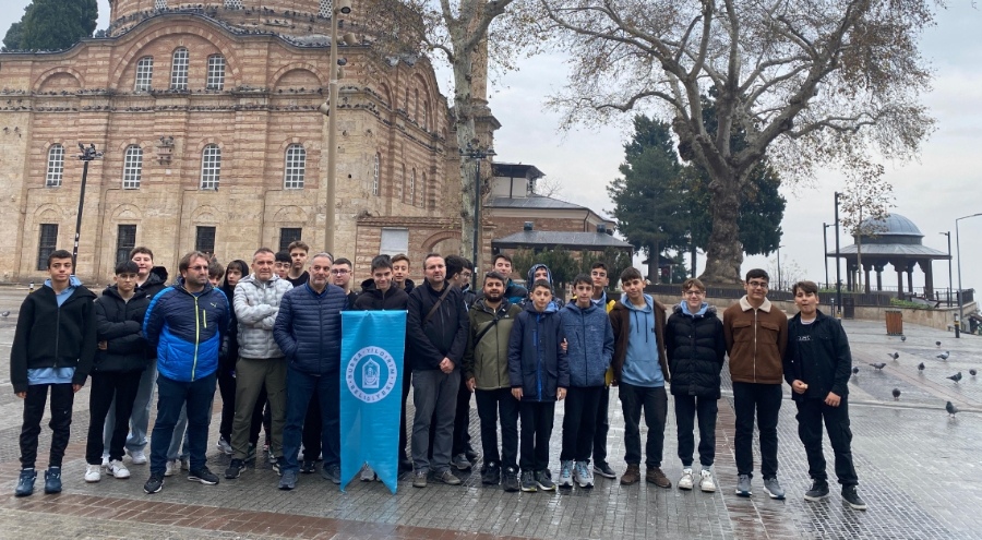 Yıldırımlı gençler Bursa'da tarihi yolculuğa çıktı