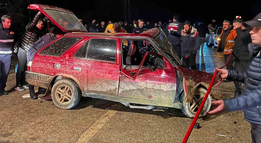 Bolu'da feci kaza: 1'i ağır 6 yaralı