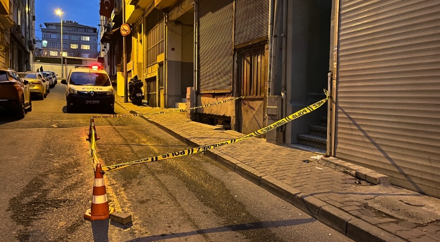 Cam silerken 3. kattan düştü, ağır yaralandı