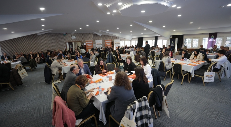 İnegöl'de düzenlenen çalıştayla, afetlerde çocuğu önceleyen yaklaşımlar ele alındı