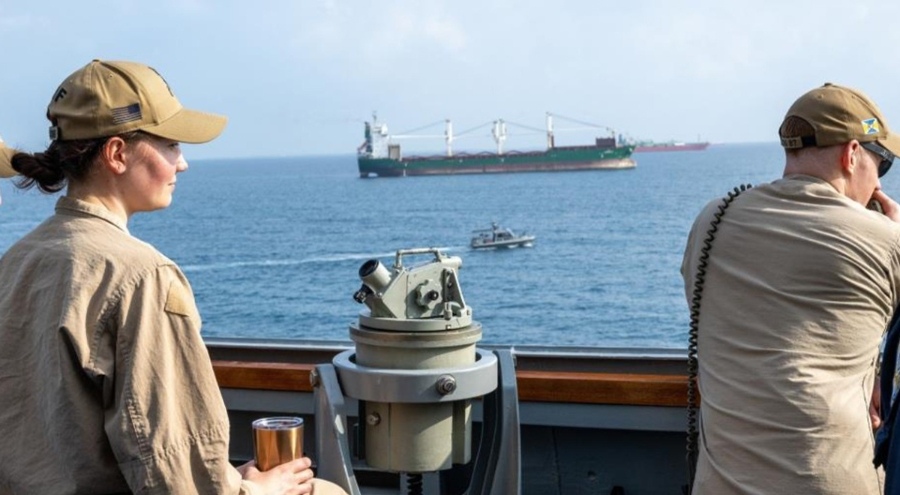 ABD , Venezuela'ya giden Panama bayraklı tankeri takibe aldı