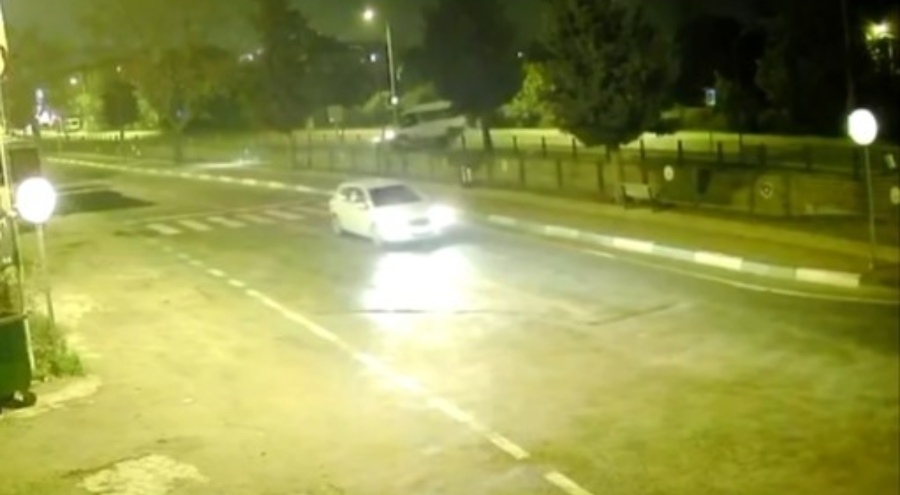 Bursa'da minibüs dereye uçtu! Sürücü yaralandı...