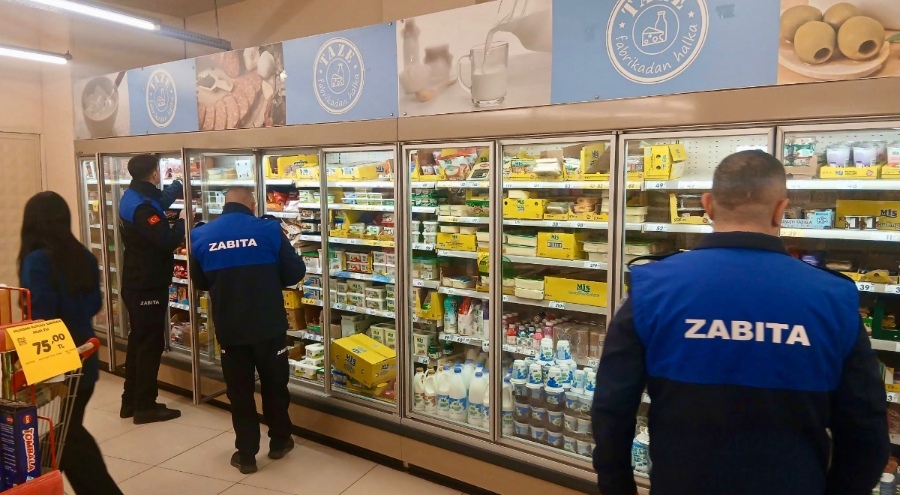 Gemlik'te tarihi geçmiş ürün satan marketler zabıtaya takıldı!