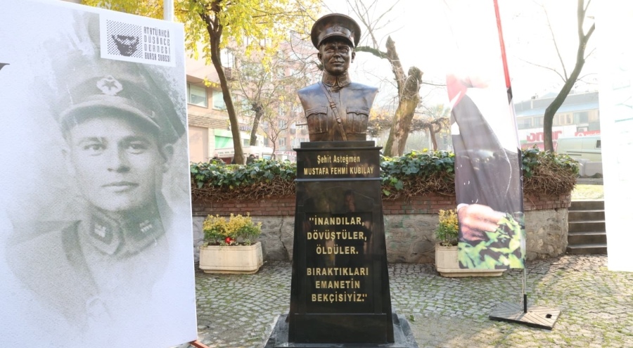 Bursa Osmangazi'de Şehit Asteğmen Kubilay anıtı 95'inci yılında açıldı