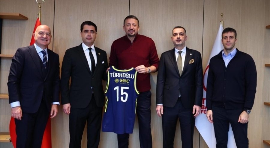 Fenerbahçe'den TBF Başkanı Hidayet Türkoğlu ziyareti