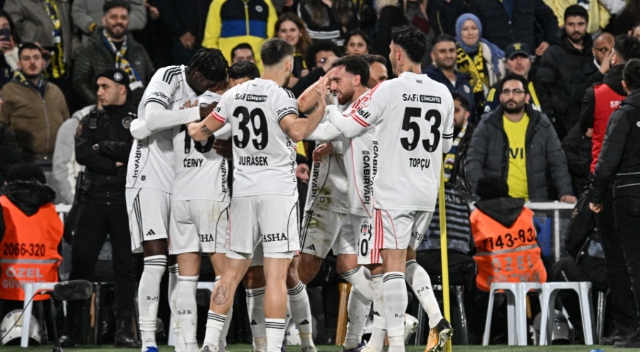 Derbide kazanan Beşiktaş oldu: Fenerbahçe 1-2 Beşiktaş