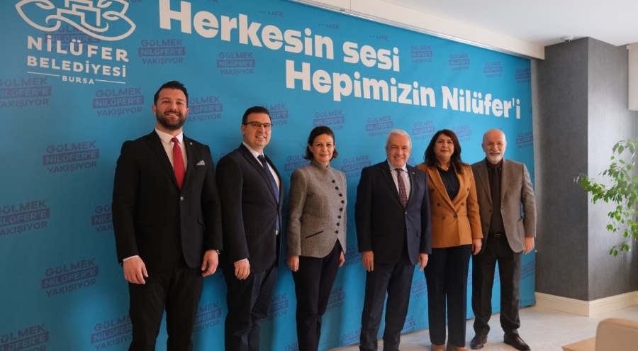 Nilüfer Belediye Başkanı Şadi Özdemir, Eskişehir Büyükşehir Belediye Başkanı Ayşe Ünlüce'yi ağırladı