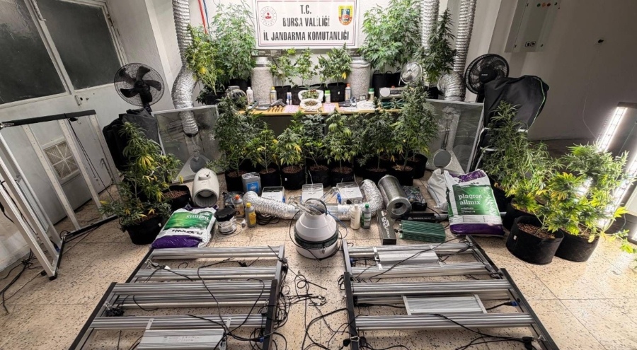 Bursa'da evini uyuşturucu imalathanesine çeviren kişi yakalandı