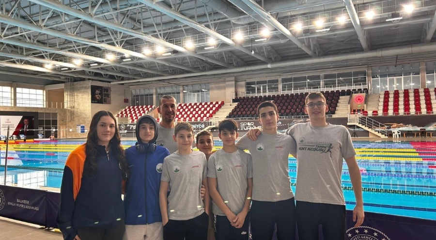Osmangazi Belediyesporlu yüzücüler SEM Barajını geçti
