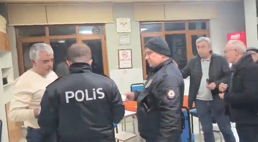 Bursa'da mekanlar denetlendi, kumar masaları çökertildi