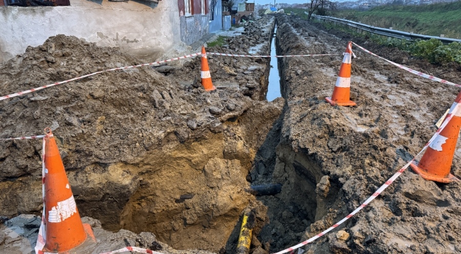 Edirne'de boru döşenen kanalda toprak kayması sonucu bir işçi hayatını kaybetti