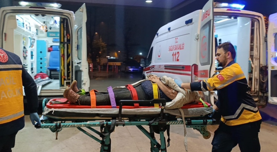 Bursa'da karşıdan karşıya geçen yayaya kamyonet çarptı!