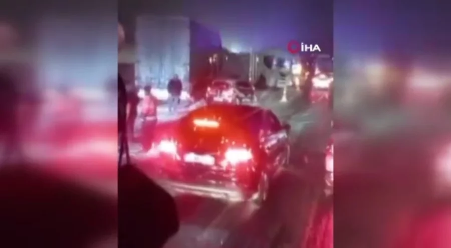 Bolu Dağı Tüneli'nde zincirleme kaza: 6 araç birbirine girdi