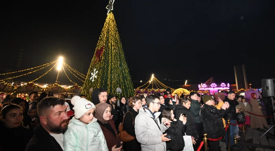 Osmangazi Yeni Yıl Festivali'nde gençler coşkuya ortak oldu
