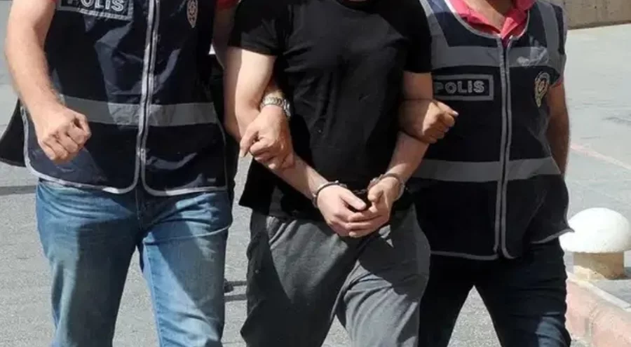 5 aydır aranan hükümlü saklandığı evde yakalandı