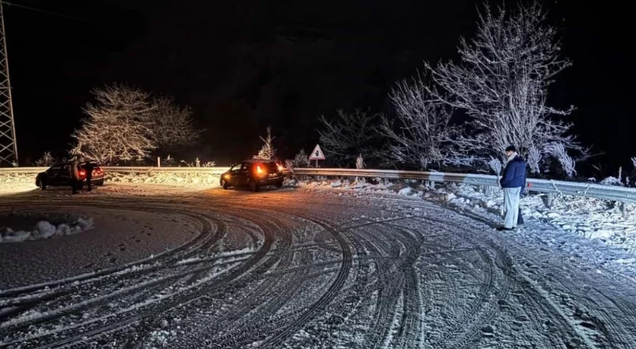 Bursa'da bulunan Oylat Kaplıcaları yolu kar nedeniyle kapandı